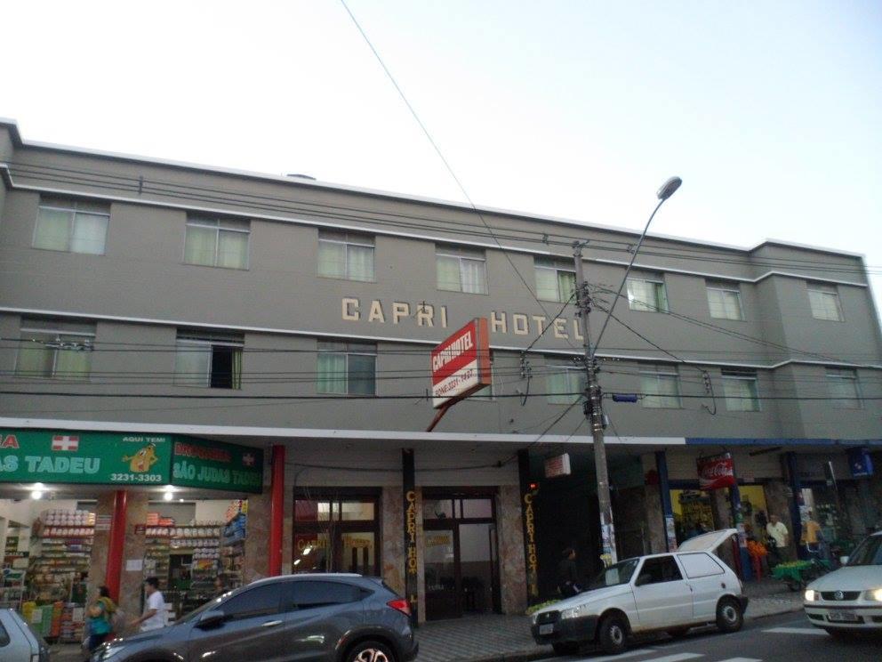 Hotel Capri Tres Coracoes Exterior photo